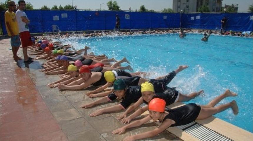 Y&uuml;zme Kursları Başladı