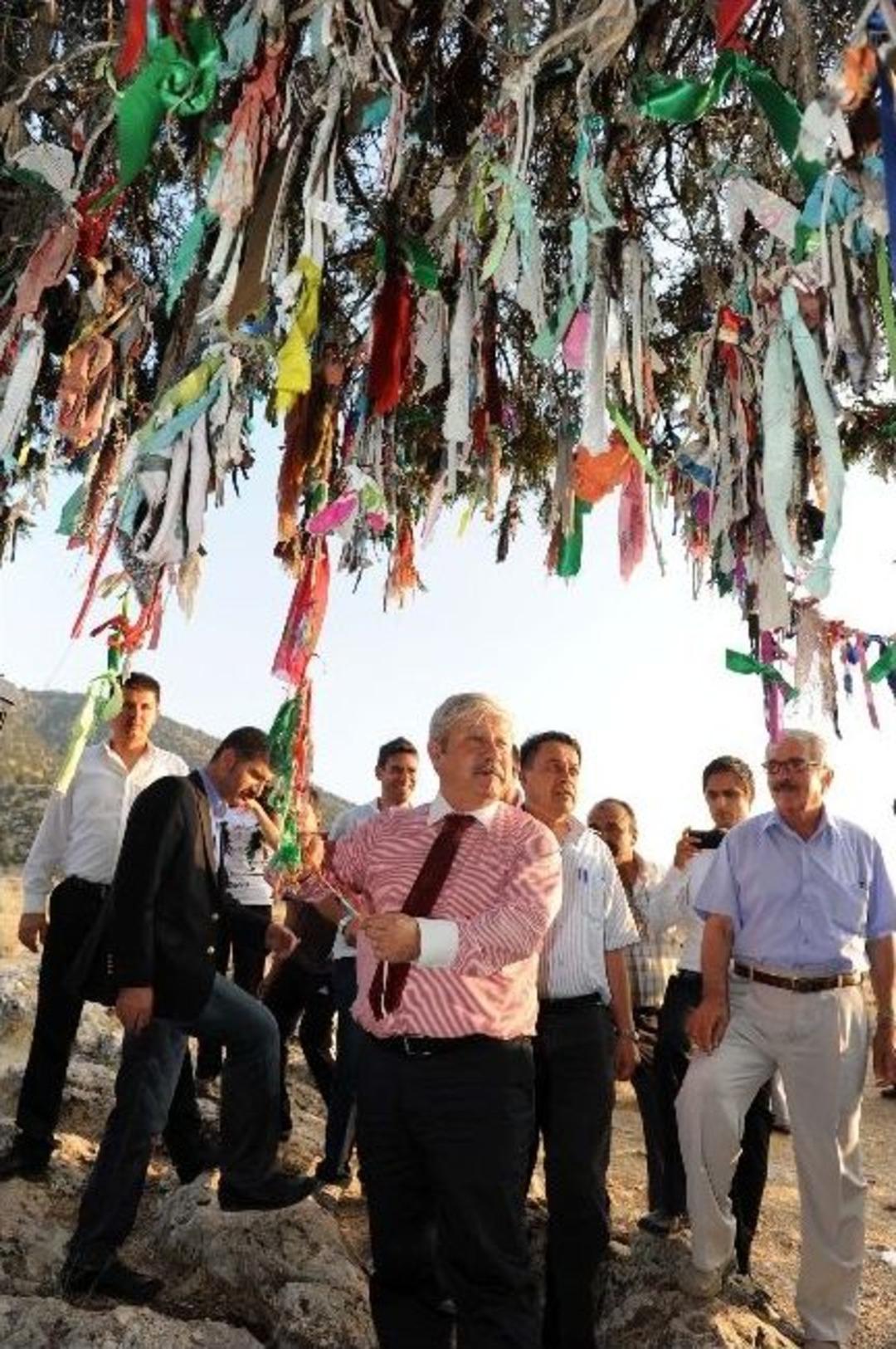 Başkan Akaydın Abdal Musa&rsquo;da Halkla Buluştu