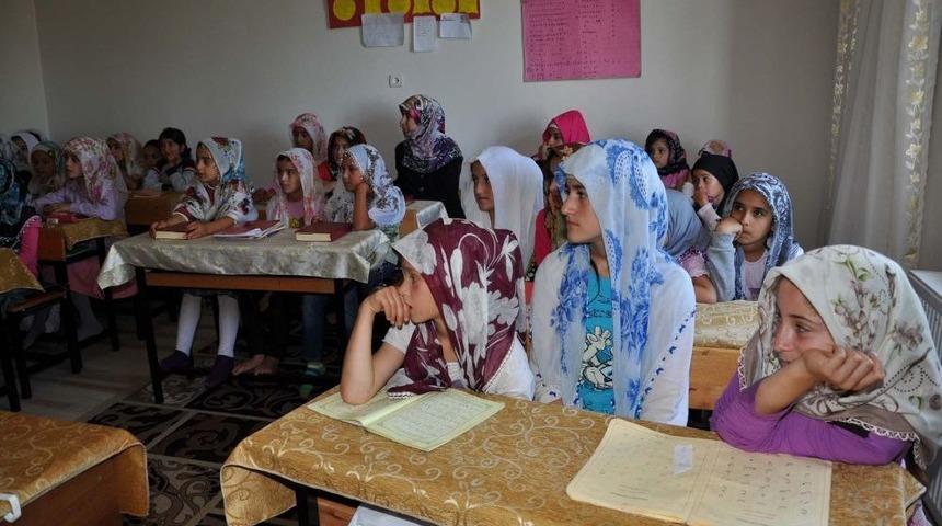 Muş&rsquo;ta 11 Bin 876 &Ouml;ğrenci Kur&rsquo;an Kursuna Başladı, Hedef 20 Bin &Ouml;ğrenci
