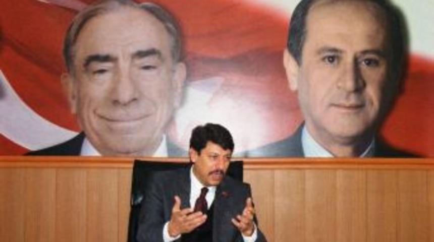 İzgi&rsquo;den H&uuml;k&uuml;mete &ldquo;emekli&rdquo; Eleştirisi