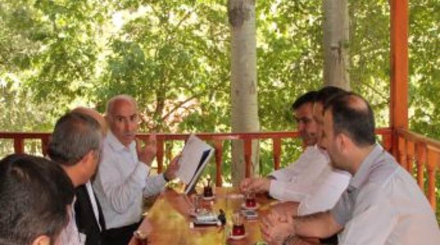 K&uuml;&ccedil;&uuml;kaydın: Hayallerimi Kaleme Alıp Ebedileştirdim