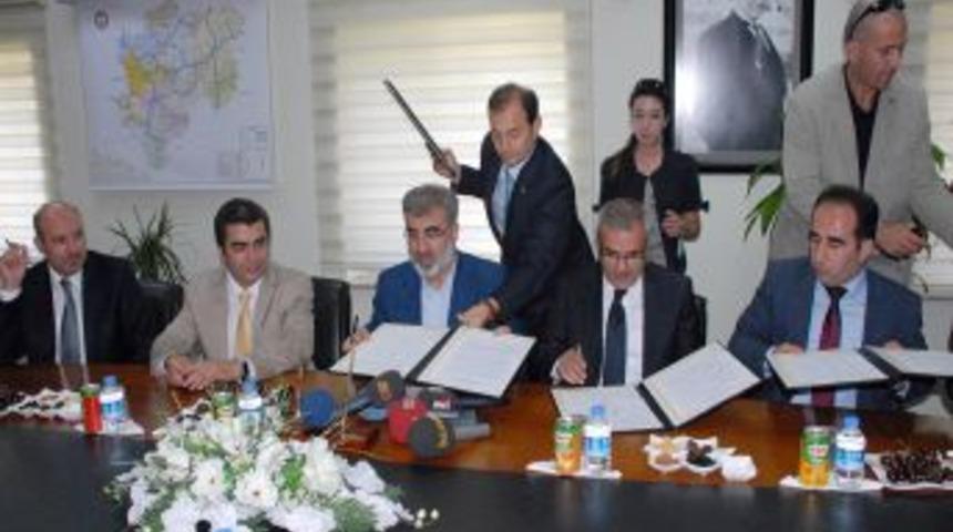 Hayırsever U&ccedil;urum Kardeşler Hastaneye Ek Bina Yaptırıyor