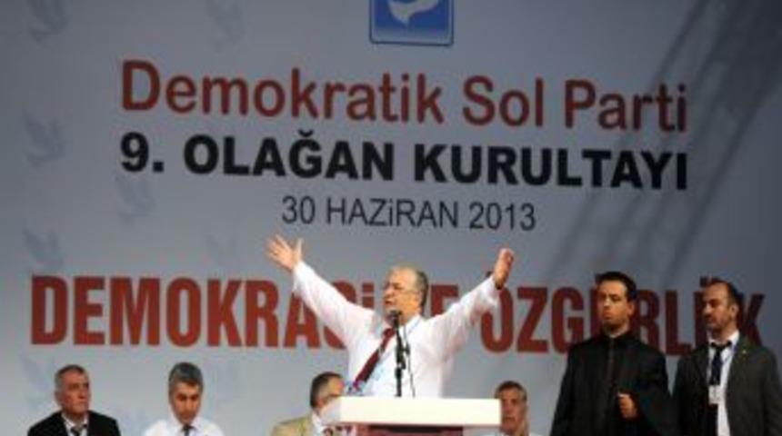 AK Parti &Ouml;rengesini Yırtan T&uuml;rker: Biz B&ouml;yle Yırtar Atarız