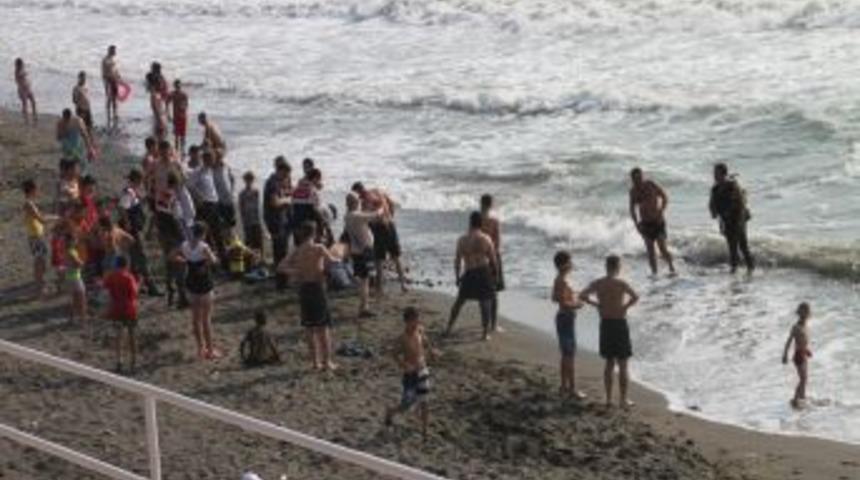 Ereğli'de Denize Giren &Ccedil;ocuk Boğuldu