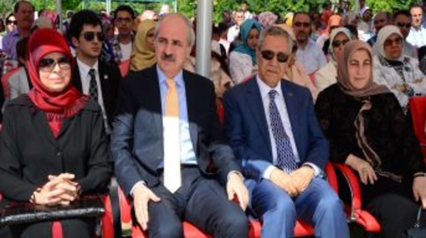 Arın&ccedil; Ve Kurtulmuş Nikah Şahitliği Yaptı