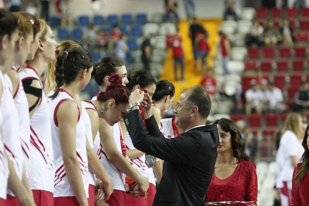 İtalya'ya 3-1 Kaybeden T&uuml;rkiye, Akdeniz Oyunları&rsquo;nda G&uuml;m&uuml;şte Kaldı