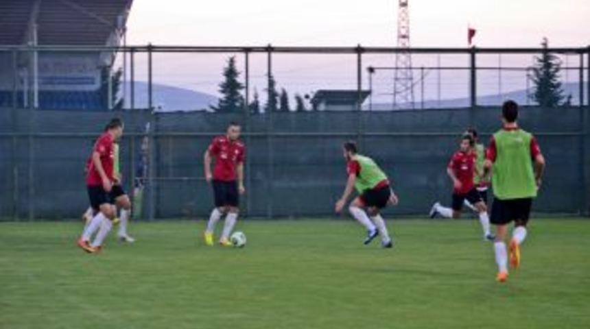 Milli Takım Fransa Ma&ccedil;ı Hazırlıklarına Başladı