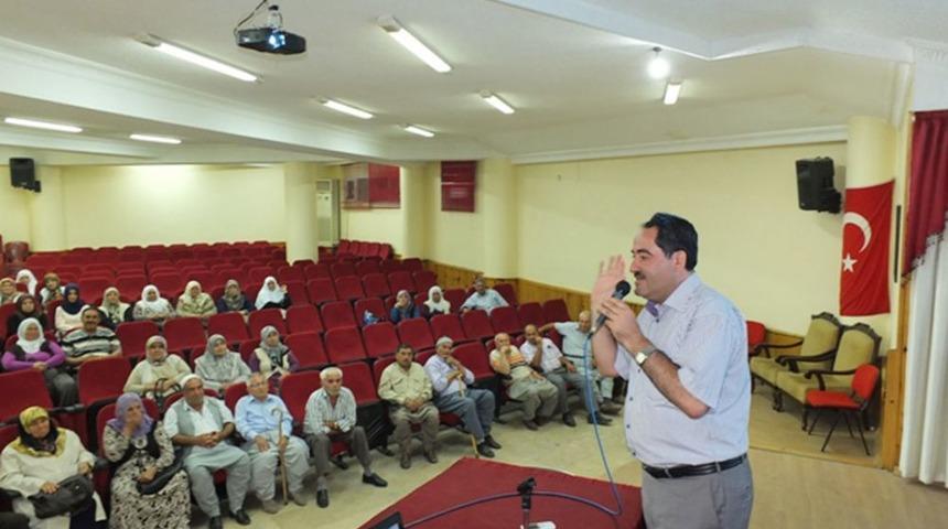 Tarsus&rsquo;ta Hacı Adaylarına Seminer Verildi