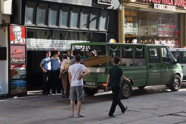 İş hanının 4'üncü katından düşerek öldü