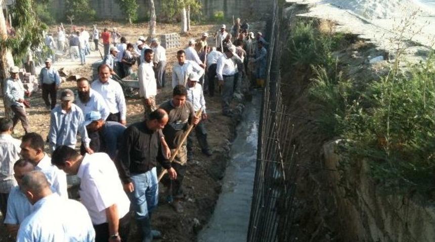 İmece Usul&uuml; Okula İhata Duvarı