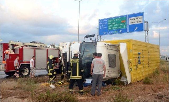 İzmir’de Trafik Kazası : 1 Ölü , 1 Yaralı