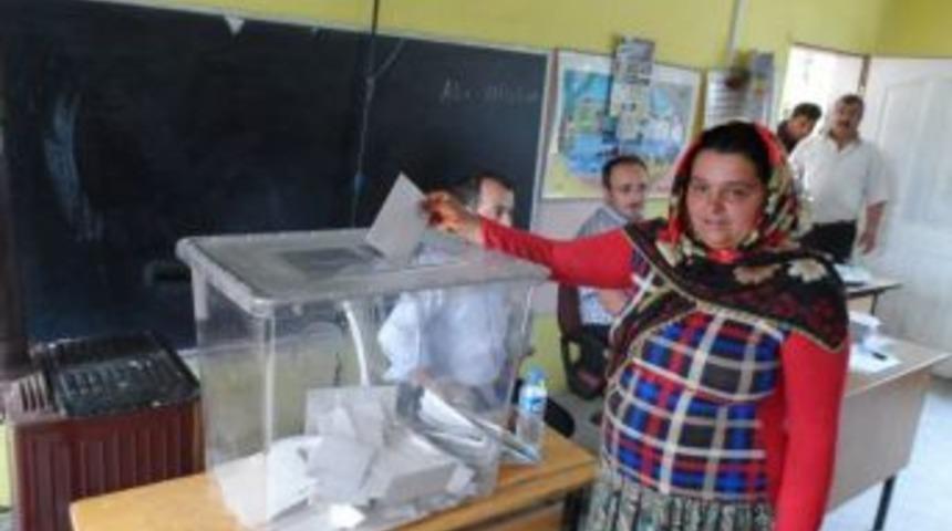 Alaplı'da Sarıkadı mahallesi i&ccedil;in refarandum yapıldı