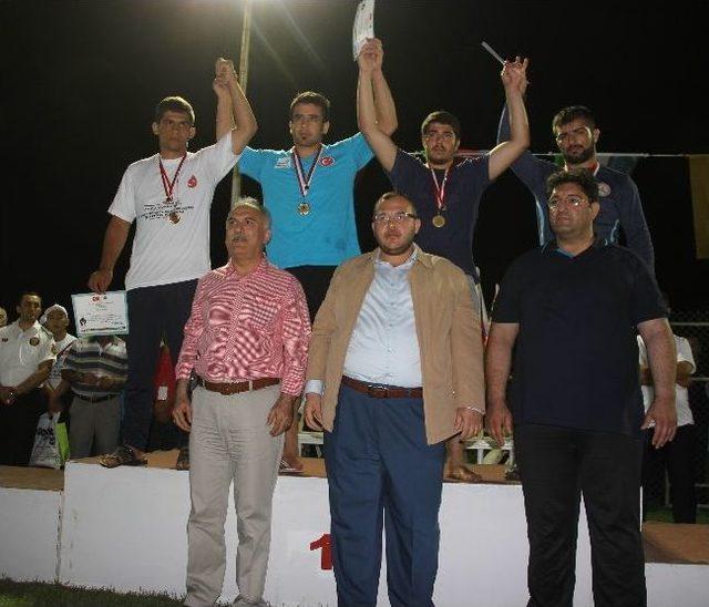 4. Geleneksel Aba G&uuml;reşleri D&uuml;nya Kupası 1