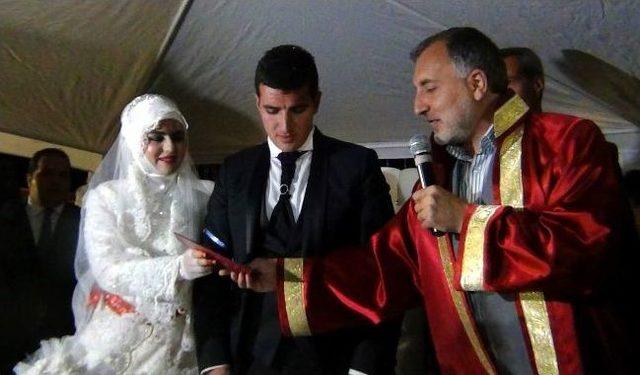 Erciş&rsquo;te Dillere Destan D&uuml;ğ&uuml;n 1