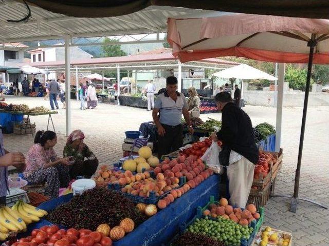 Gölcük’ün Yeni Pazaryeri Hizmette