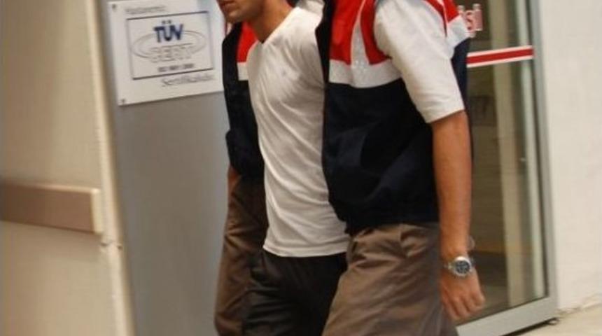 Polise Ateş A&ccedil;anları Jandarma Yakaladı