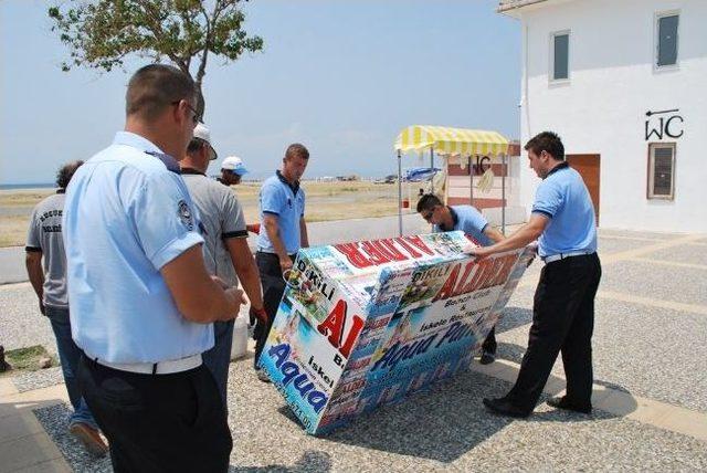 Küçükköy Belediyesi İzinsiz Seyyar Tezgahları Affetmiyor