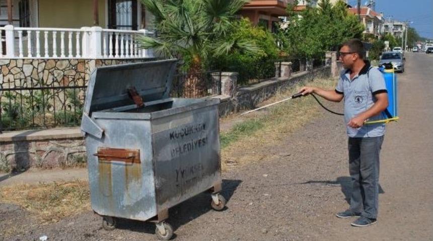 K&uuml;&ccedil;&uuml;kk&ouml;y Belediyesi Karasinekle M&uuml;cadeleyi S&uuml;rd&uuml;r&uuml;yor