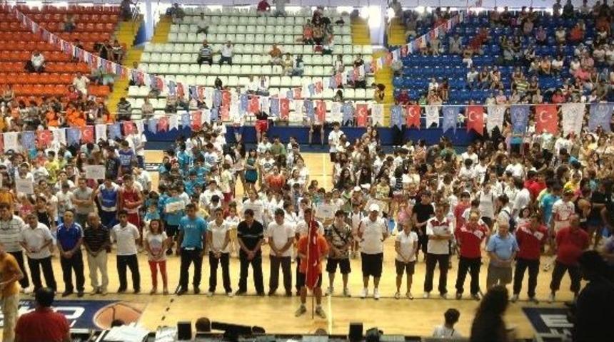 Yaz Spor Okulları T&ouml;renle A&ccedil;ıldı