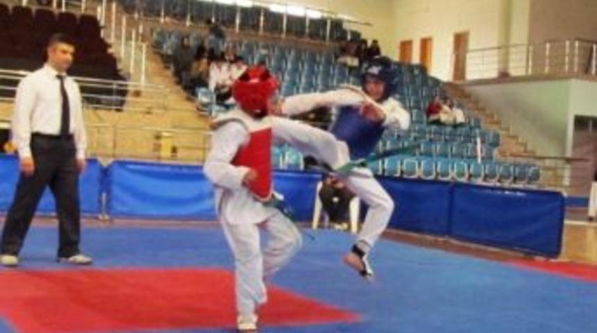 Taekwondo Yaz Spor Okulları Başladı