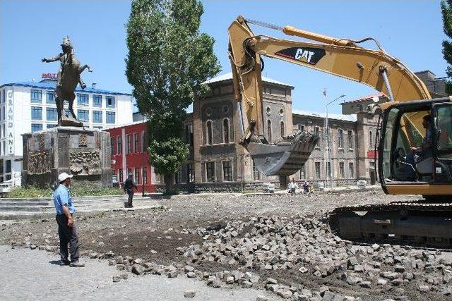Kars Cumhuriyet Meydanı Adına Yakışır Hale Getirilecek 1