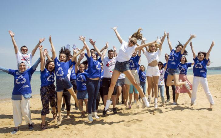 Serenay Sarıkaya Kilyos'ta çöp topladı! G4