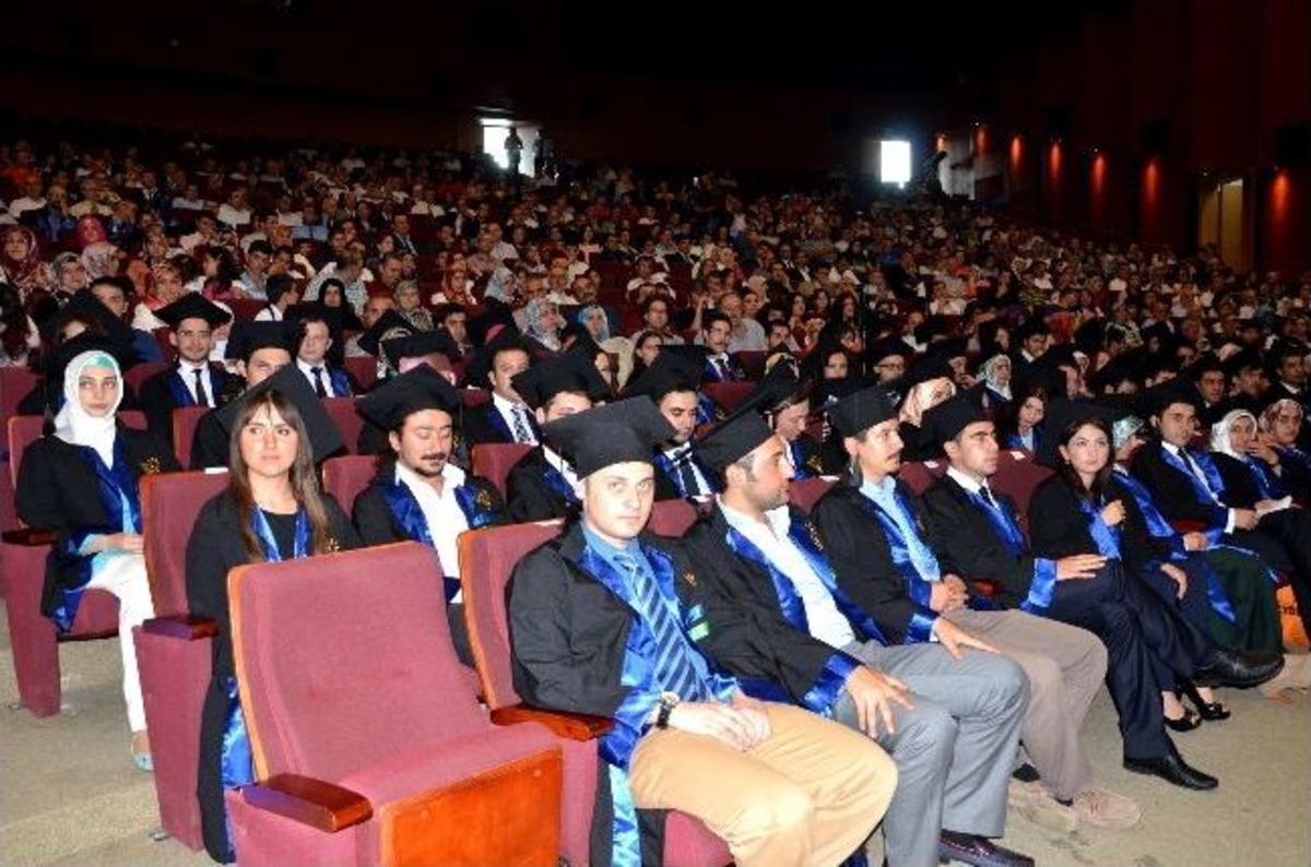 Aib&uuml; Tıp Fak&uuml;ltesi&rsquo;nde Mezuniyet T&ouml;reni
