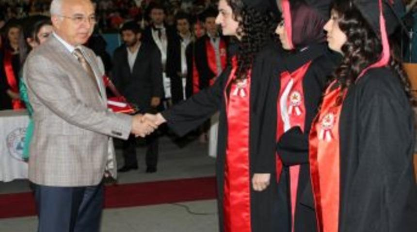 KTO Başkanı Hi&ccedil;yılmaz: &Uuml;lkenin Kalkınmasında Gen&ccedil;lere B&uuml;y&uuml;k G&ouml;rev D&uuml;ş&uuml;yor