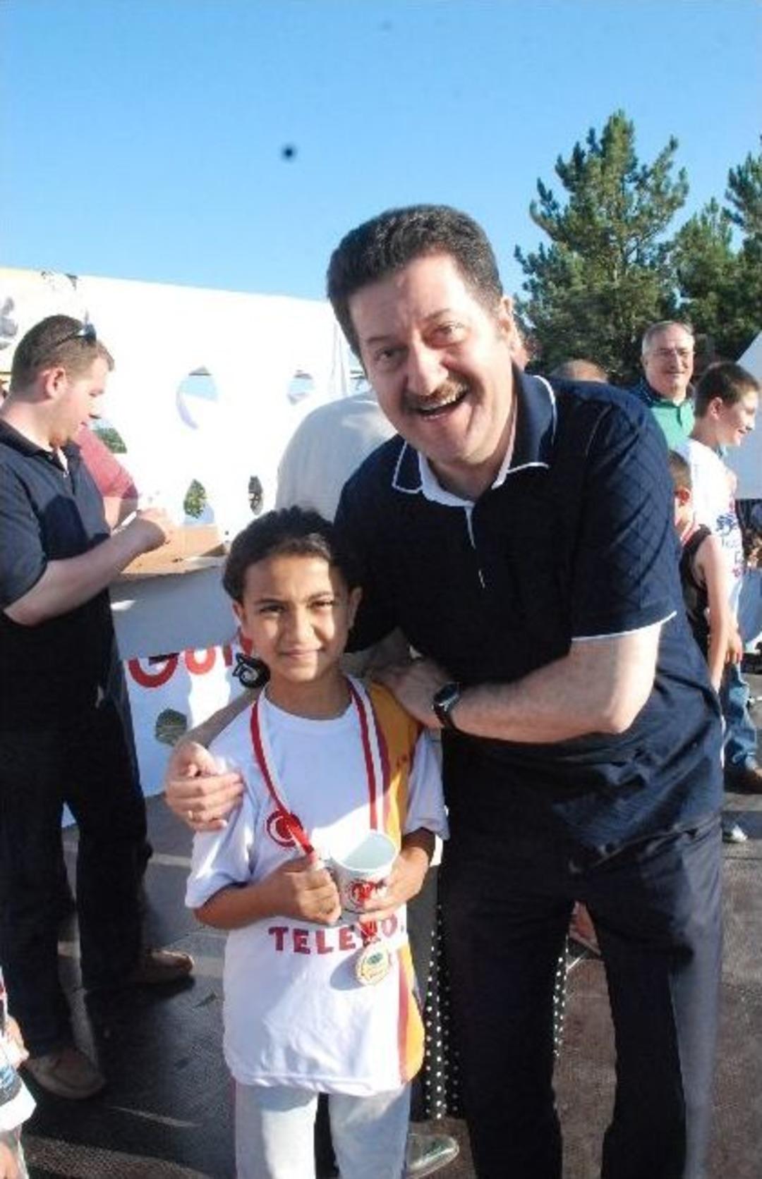 K&uuml;tahyalılar Kihmed'in Pikniğinde Buluştu