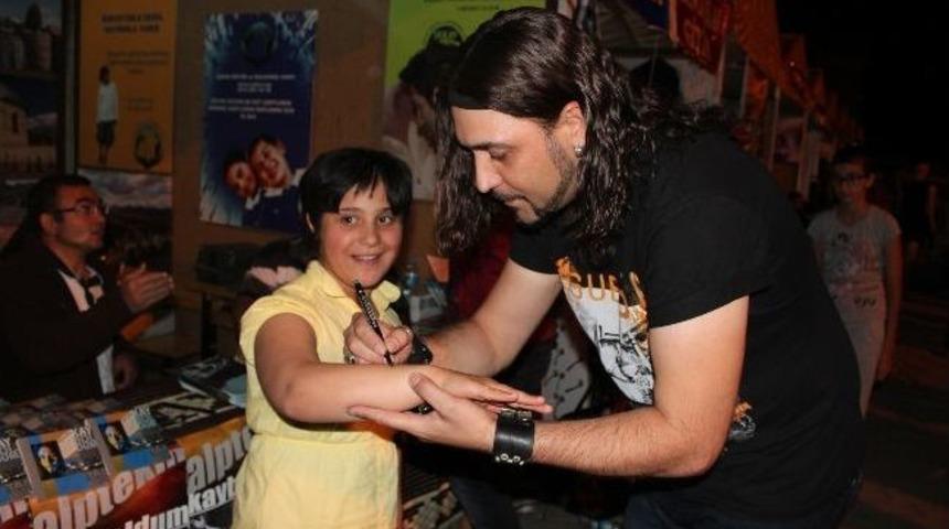 Alptekin, Şiran&rsquo;da Sevenleriyle Buluştu