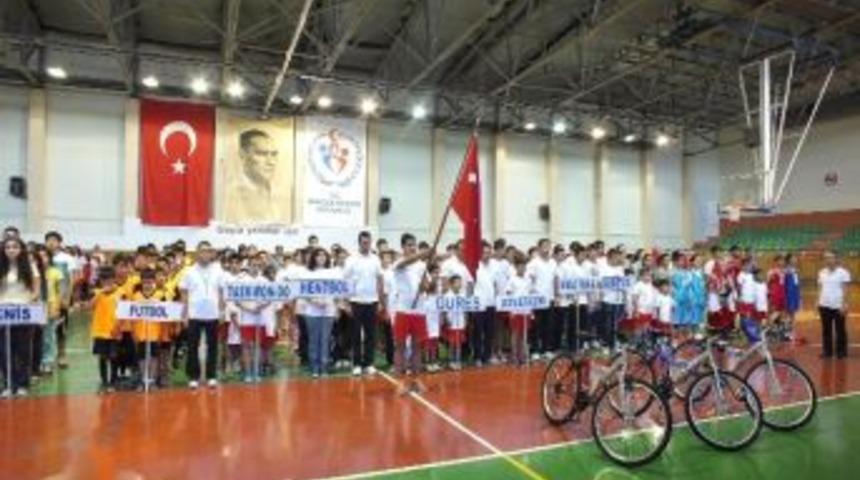 Yaz Spor Okulları A&ccedil;ılış T&ouml;reni Yapıldı