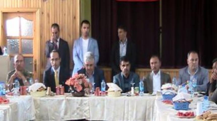 Sekiz Yıllık Husumet Barışla Noktalandı