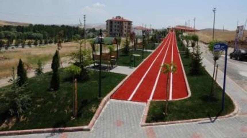 Pursaklar, Parklarla Yeşile B&uuml;r&uuml;nd&uuml;