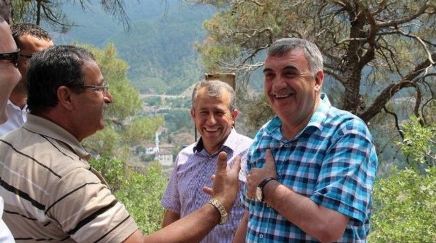 Başkan To&ccedil;oğlu Taraklı'da