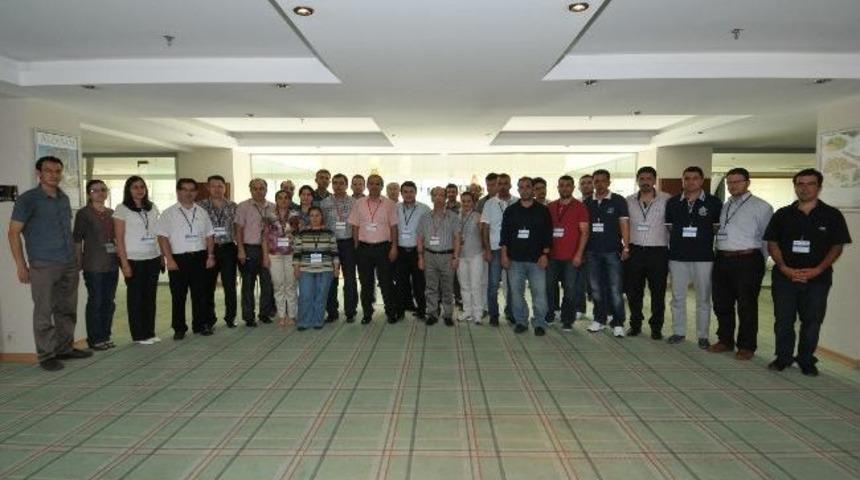 Ak&uuml;&rsquo;de Fizik Alanında Araştırma Projeleri Hazırlama Eğitimleri Başladı