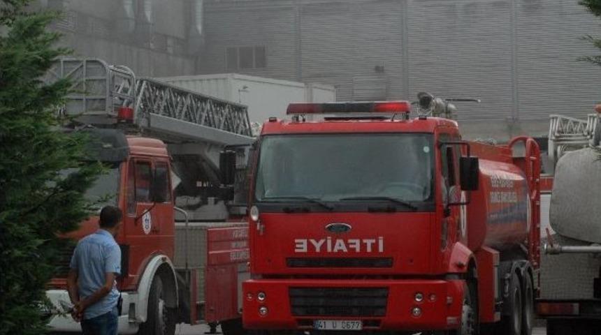 Mobilya Fabrikasında Korkutan Yangın