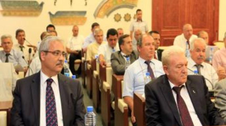 Muğla Valisi G&uuml;ven&ccedil;er, İl Genel Meclisi'ni Ziyaret Etti