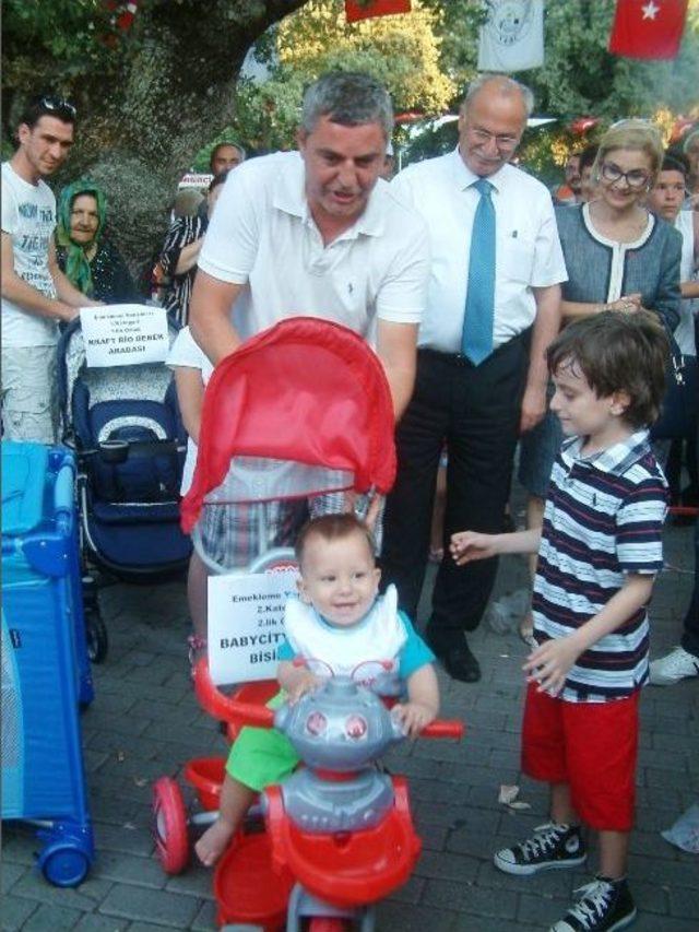 Burhaniye&rsquo;de Bebek Emekleme Yarışması Yapıldı 1