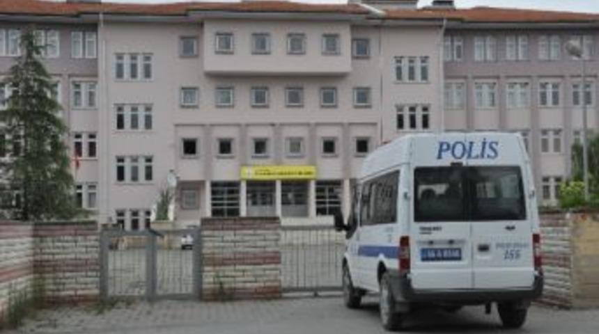 Okuldan Anfi Hırsızlığı