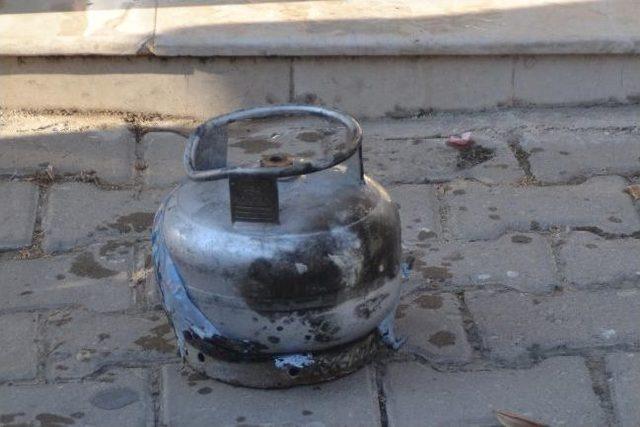 Piknik Tüpü Balkonda Alev Aldı 1