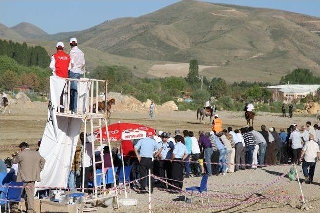 Ciritte Birincilik Kupası Bayburt Üniversitesinin