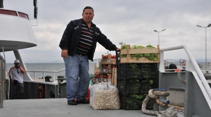 Yalova'dan Adalara Sebze Meyve G&ouml;nderilmeye Başlandı