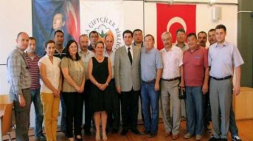 Kazak Heyeti Adana &Ccedil;ift&ccedil;iler Birliği'nde
