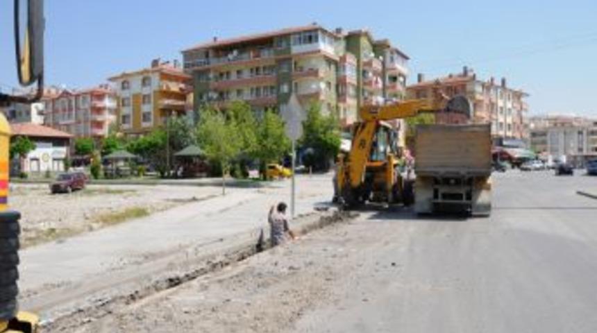 Saray&rsquo;da Elektrik Telleri Yer Altına Alınıyor