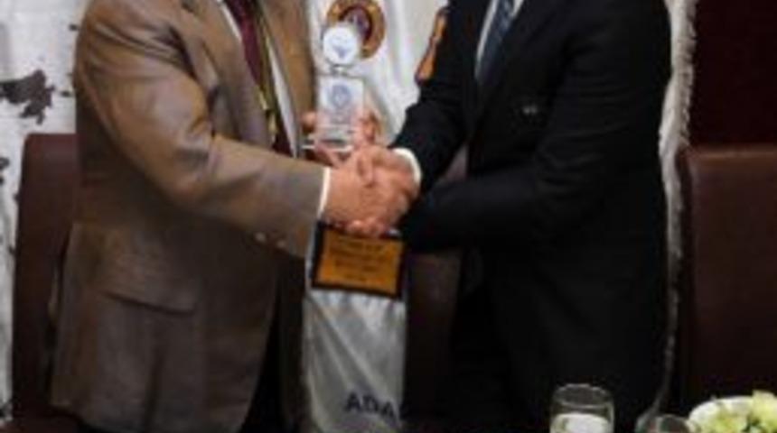 Emniyet M&uuml;d&uuml;rl&uuml;ğ&uuml;'nden Adana Lions Kul&uuml;b&uuml;'ne &Ouml;d&uuml;l