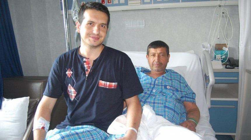 Babasını Zorla Ikna Etti, B&ouml;breğini Verdi