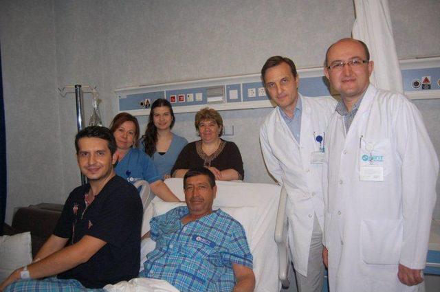 Babasını Zorla Ikna Etti, Böbreğini Verdi 1