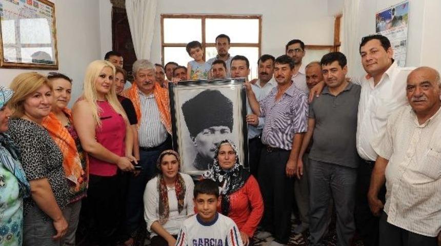 Başkan Akaydın Y&ouml;r&uuml;k T&uuml;rkmenleriyle Bir Araya Geldi