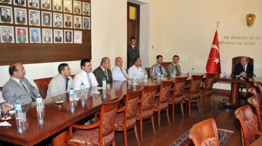Vali Sebahattin &Ouml;zt&uuml;rk M&uuml;ft&uuml;leri Makamında Kabul Etti