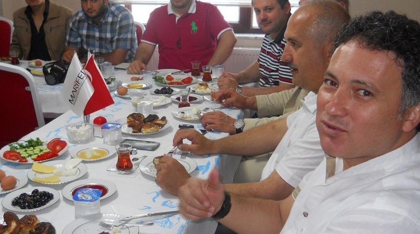 SAGİAD Akyazı Şubesi Yeni Y&ouml;netim Kurulunu Tanıttı